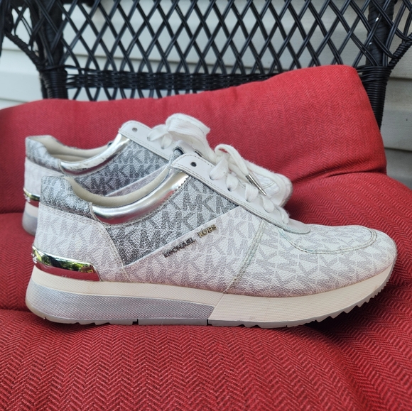 Michael Kors sneakers size 9 - Picture 1 of 6